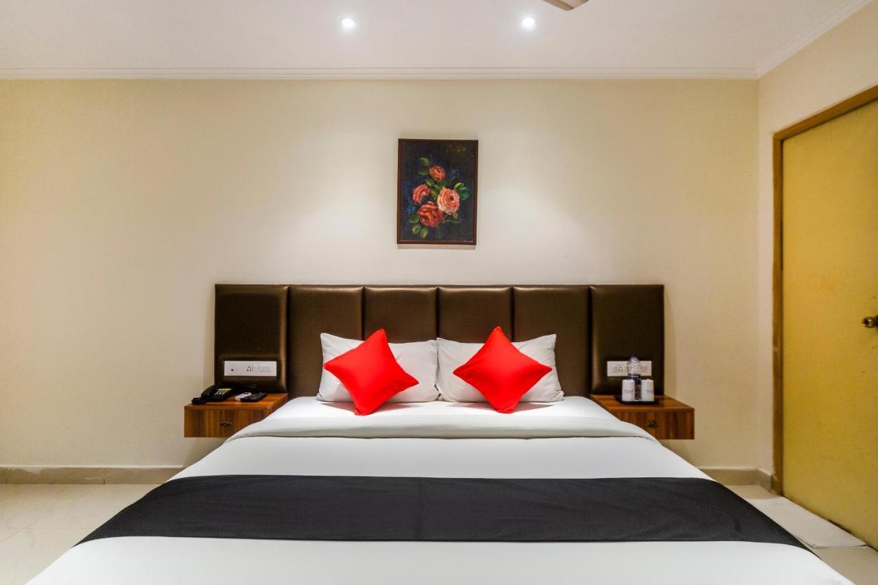 Capital O 66763 Blossoms Serviced Apartments Chennai Esterno foto