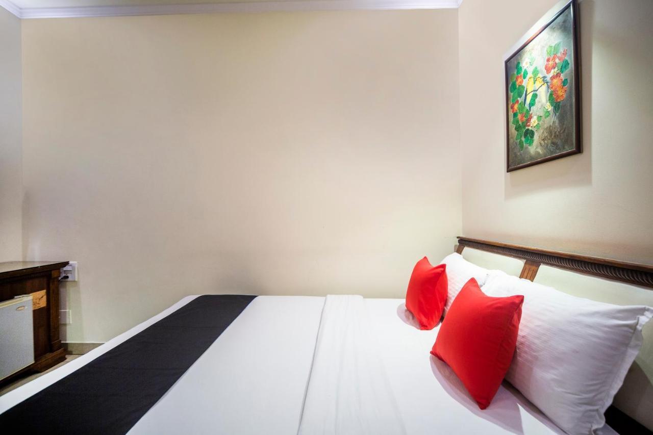 Capital O 66763 Blossoms Serviced Apartments Chennai Esterno foto