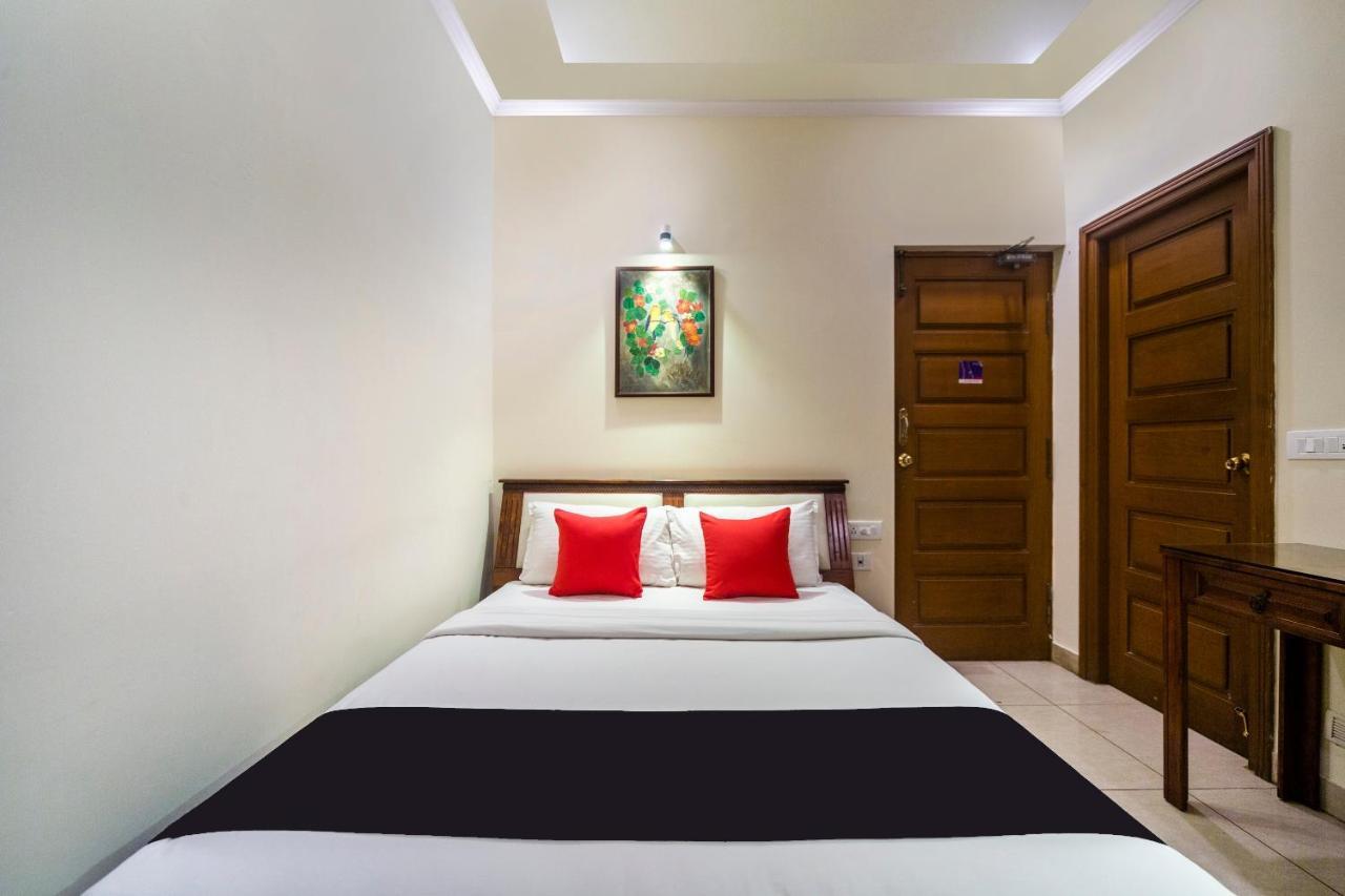 Capital O 66763 Blossoms Serviced Apartments Chennai Esterno foto