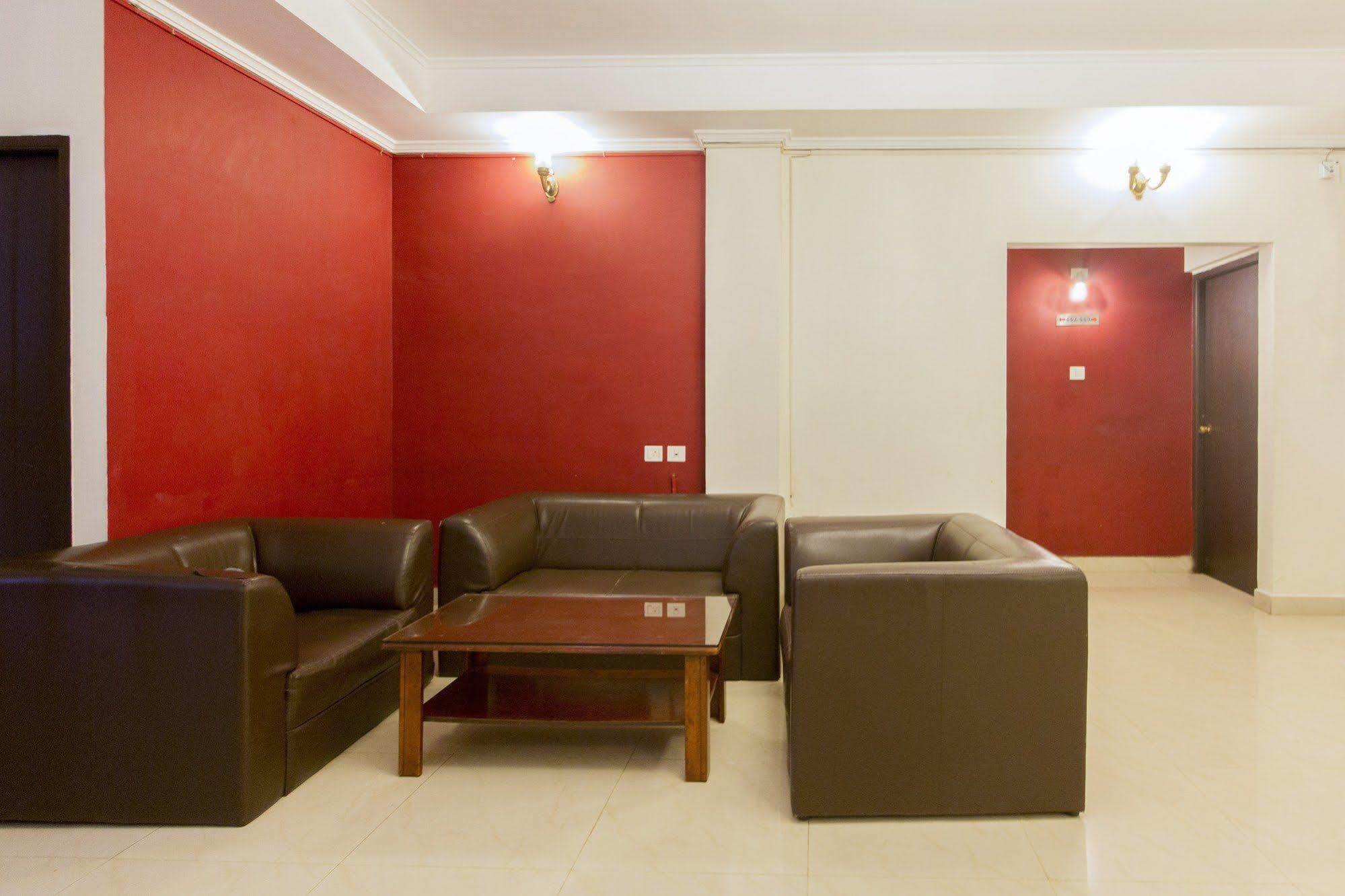 Capital O 66763 Blossoms Serviced Apartments Chennai Esterno foto